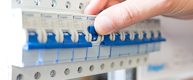 Schalt­schrank­bau bei TOGA-Elektro-GmbH in Sömmerda
