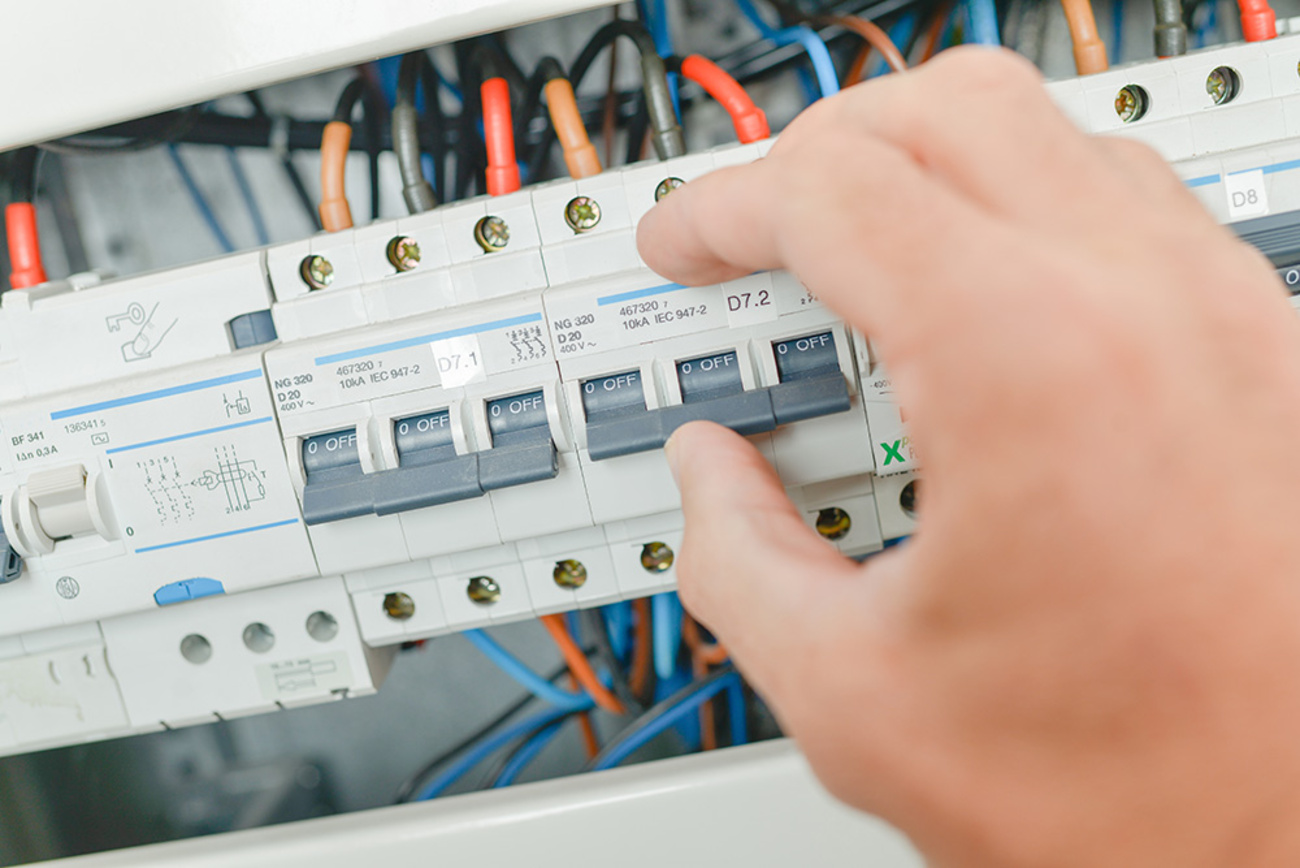 Schalt­schrank­bau bei TOGA-Elektro-GmbH in Sömmerda